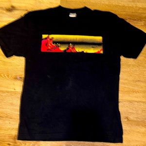 Nike Unisex Comfy Tshirt 100% cotton .. EUC Large ( Grande)